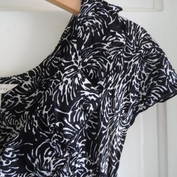 Nomadic Traders Black & White Ruffle Neck Dress M - Picture 4 of 10